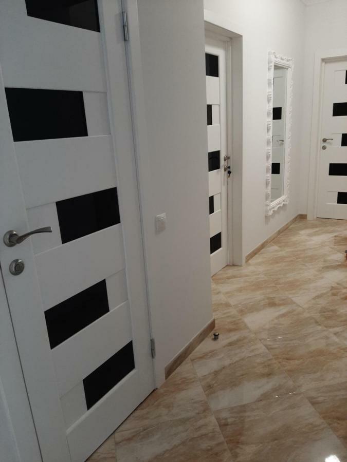Apartment In Serbska Lviv Ngoại thất bức ảnh