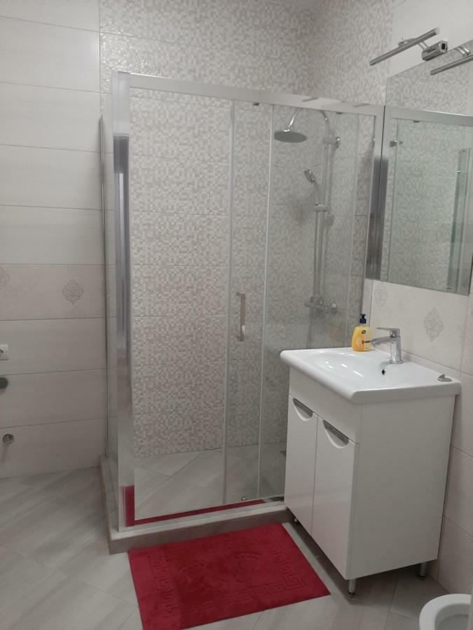 Apartment In Serbska Lviv Ngoại thất bức ảnh