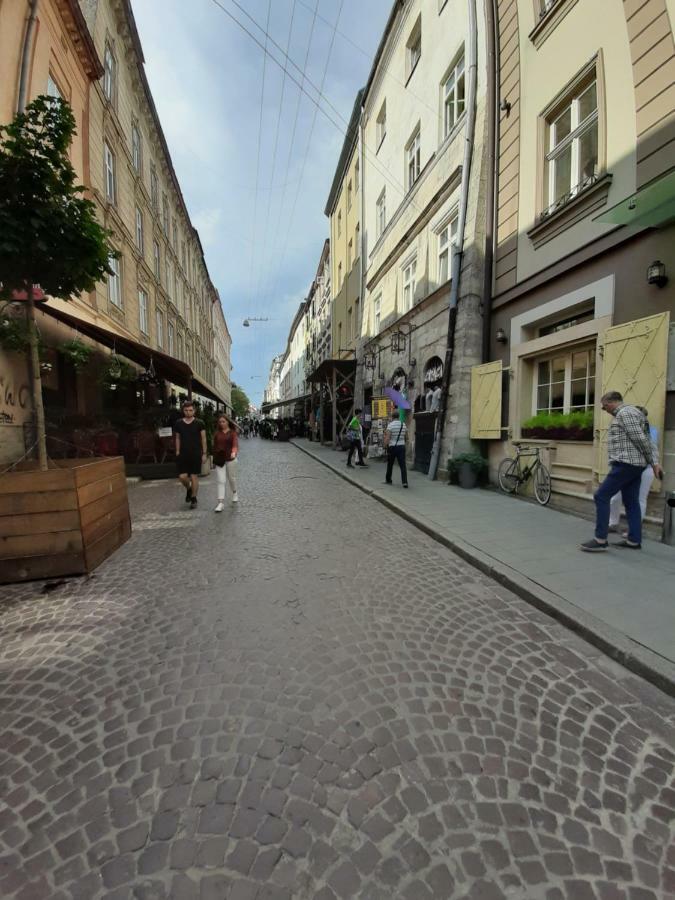 Apartment In Serbska Lviv Ngoại thất bức ảnh