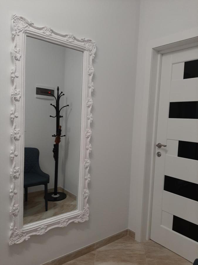 Apartment In Serbska Lviv Ngoại thất bức ảnh