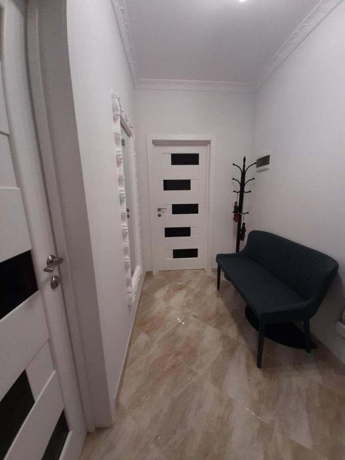 Apartment In Serbska Lviv Ngoại thất bức ảnh